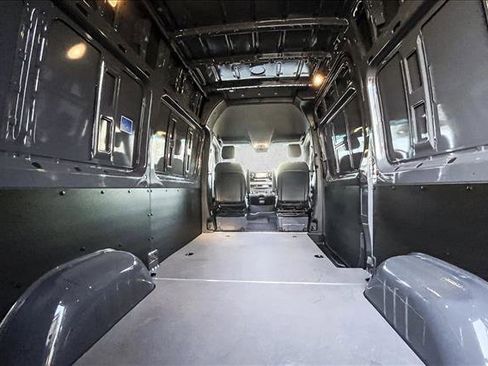 Used 2024 Mercedes-Benz Sprinter 2500 image 6