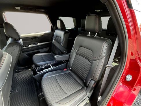 Used 2025 Nissan Pathfinder Rock Creek AWD/4WD image 21