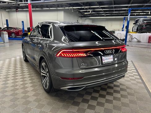 Used 2022 Audi Q8 Prestige AWD/4WD image 9