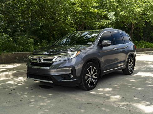 Used 2019 Honda Pilot Touring image 5