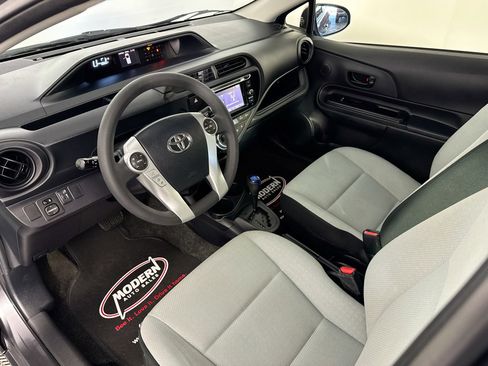 Used 2016 Toyota Prius C One image 15