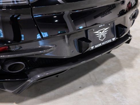 Used 2022 Aston Martin DBS Superleggera RWD image 15
