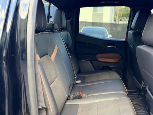 Used 2024 GMC Canyon AT4 AWD/4WD image 33