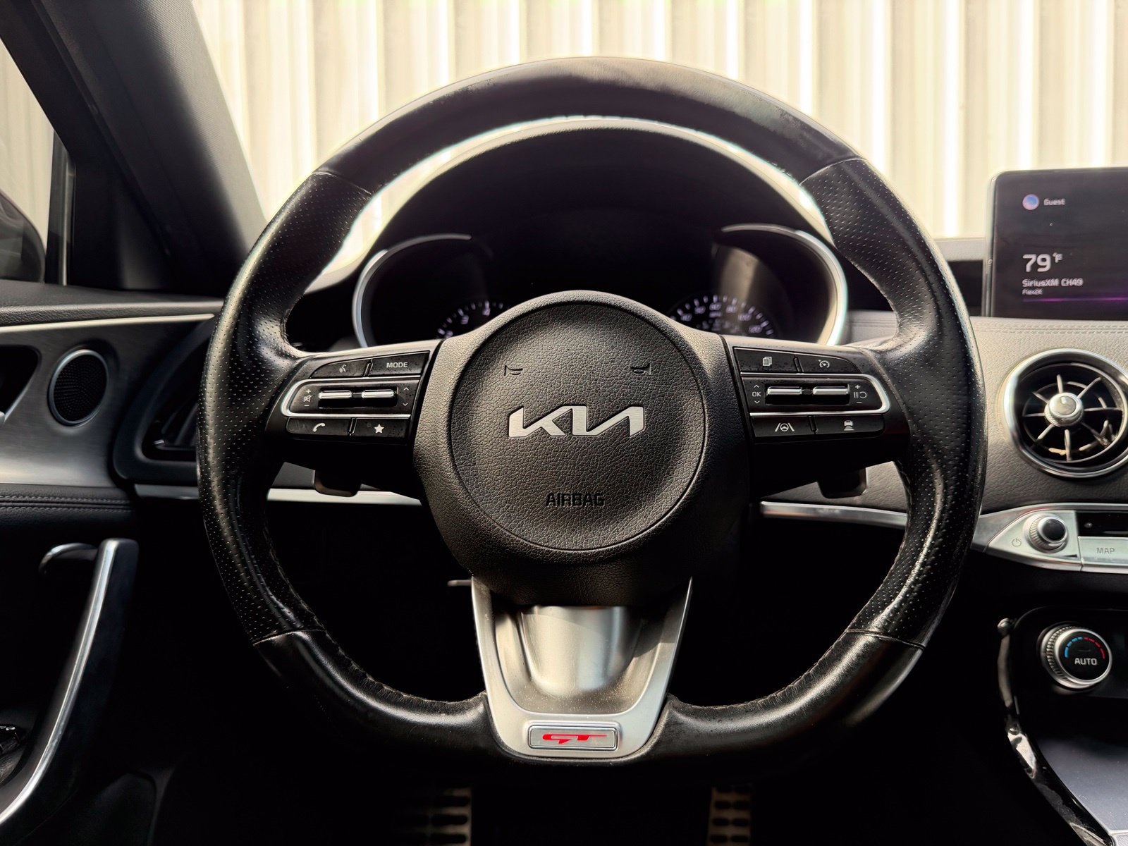 Used 2022 Kia Stinger GT1 RWD image 13