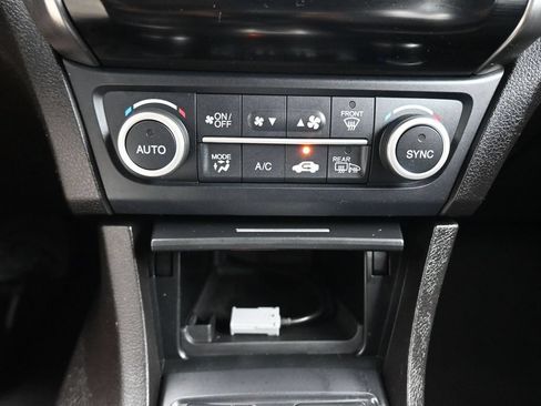 Used 2018 Acura ILX FWD image 23
