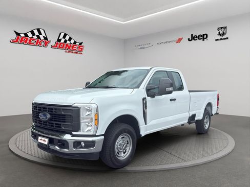 Used 2025 Ford F250 XL w/ 360-Degree Camera Package RWD image 2