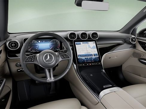 Used 2025 Mercedes-Benz GLC 300 GLC 300 image 34