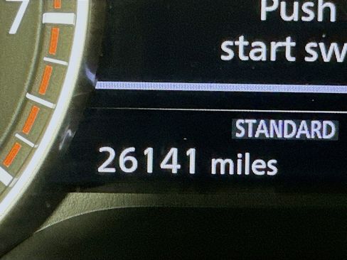 Used 2025 Nissan Pathfinder SL image 19