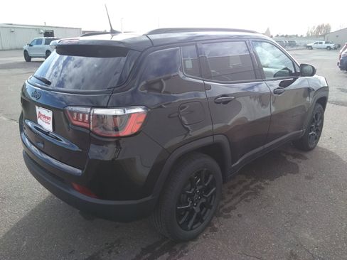 New 2026 Jeep Compass Latitude AWD/4WD image 5