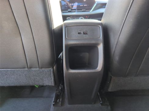 Used 2025 Chevrolet Trax LT FWD image 29