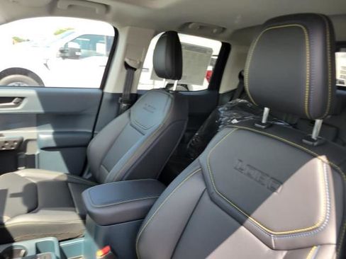 New 2025 Ford Maverick Lobo image 18