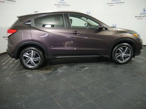 Used 2021 Honda HR-V EX image 3
