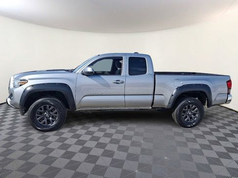 Certified 2020 Toyota Tacoma SR5 w/ SR5 Appearance Package (SM) image 10