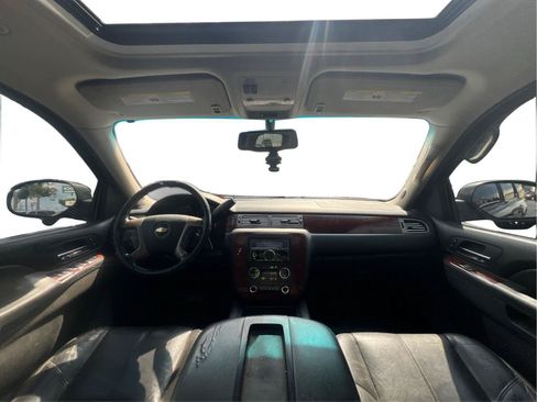 Used 2014 Chevrolet Suburban LT AWD/4WD image 6