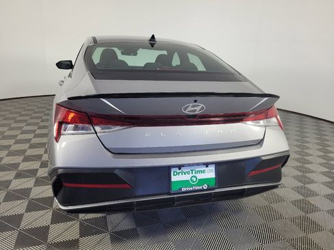 Used 2025 Hyundai Elantra Sport FWD image 6