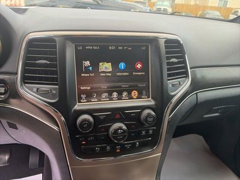 Used 2017 Jeep Grand Cherokee Limited AWD/4WD image 19