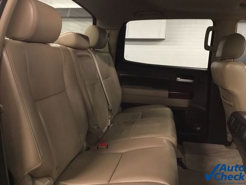 Used 2010 Toyota Tundra Limited image 37