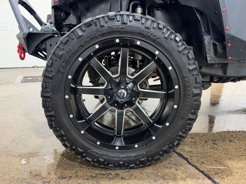 Used 2015 Jeep Wrangler Unlimited Sahara w/ Connectivity Group AWD/4WD image 5