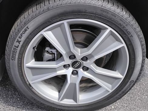 Certified 2025 Audi Q5 2.0T Premium image 13