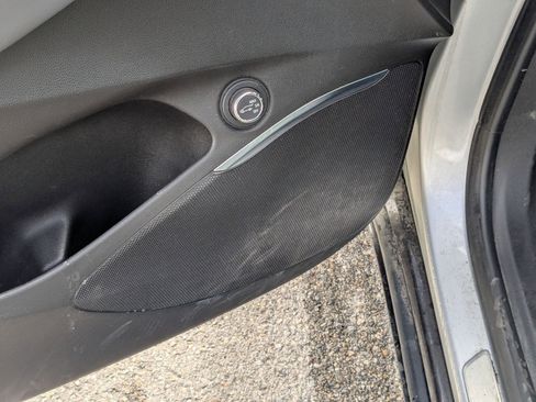 Used 2019 Buick Enclave Essence image 15