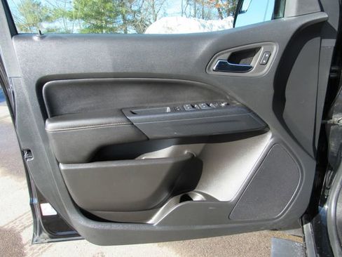 Used 2022 GMC Canyon AT4 image 11