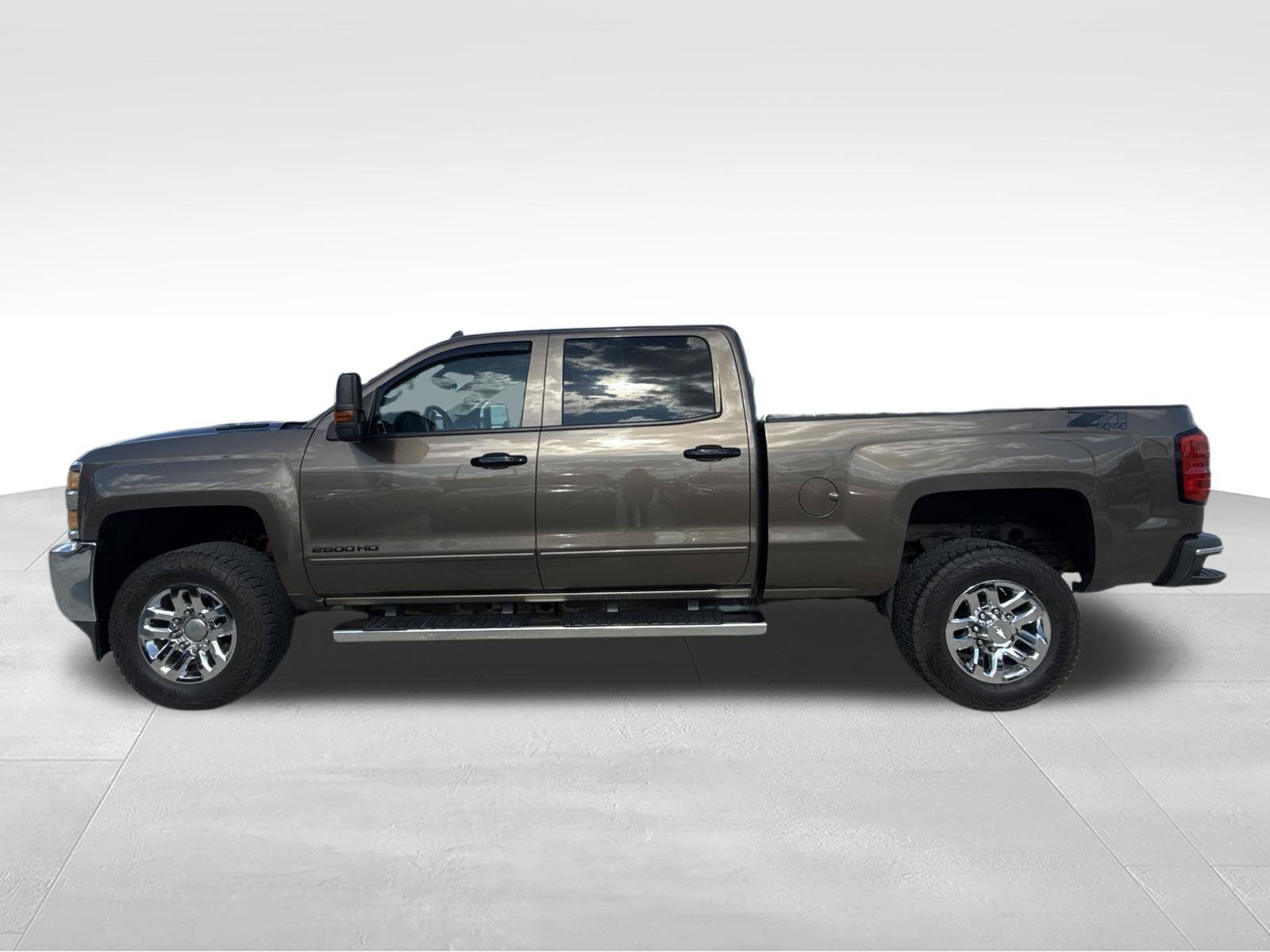 Used 2015 Chevrolet Silverado 2500 LT w/ LT Plus Package AWD/4WD image 8
