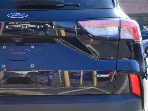 Used 2021 Ford Escape SEL image 7