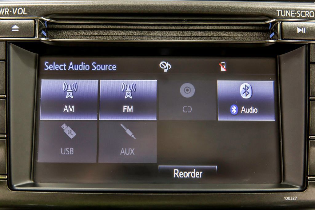 Used 2014 Toyota RAV4 LE FWD image 22