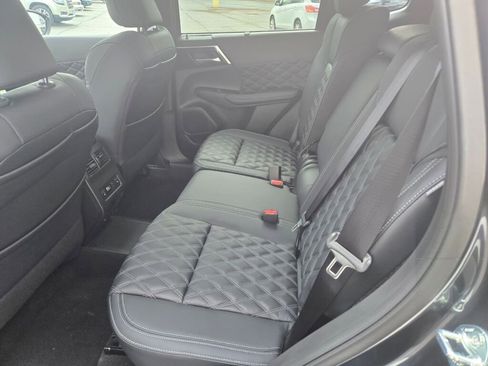 New 2025 Mitsubishi Outlander SEL image 14
