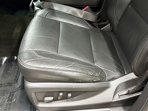 Used 2018 Chevrolet Silverado 1500 LT w/ All Star Edition image 19