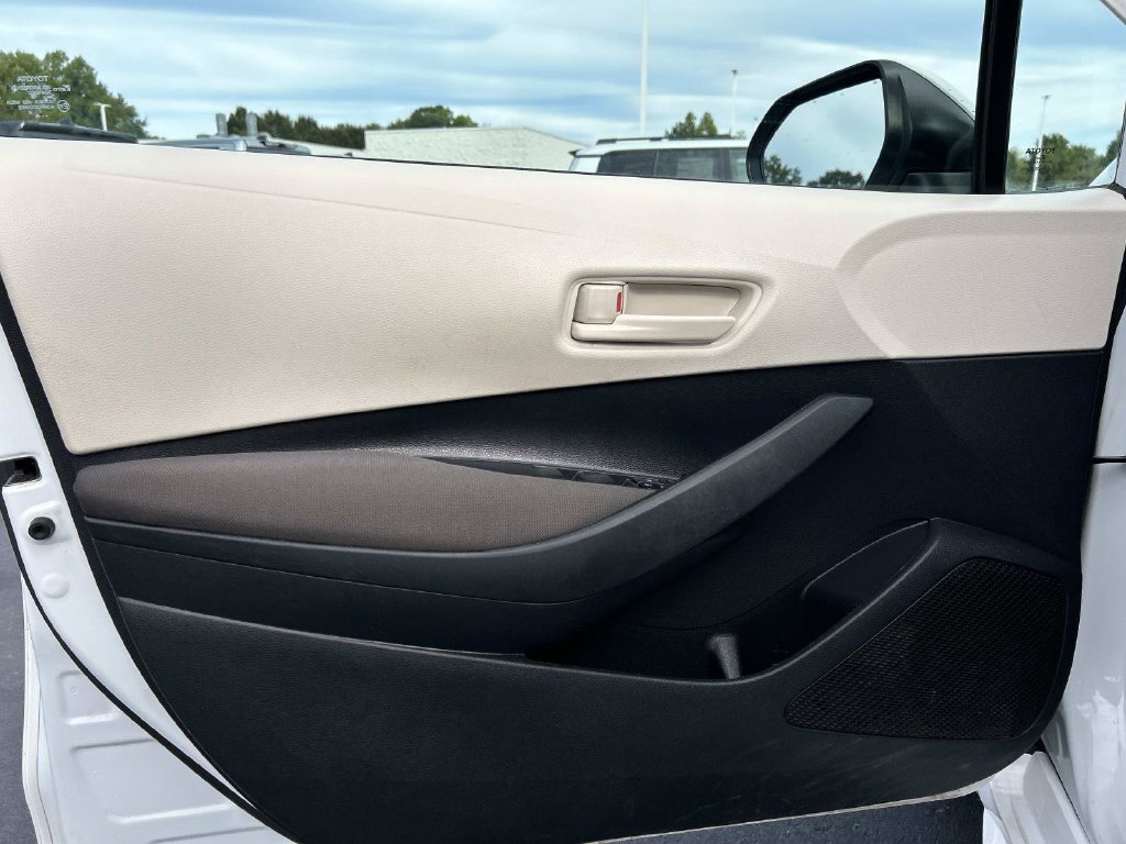 Used 2023 Toyota Corolla LE FWD image 20