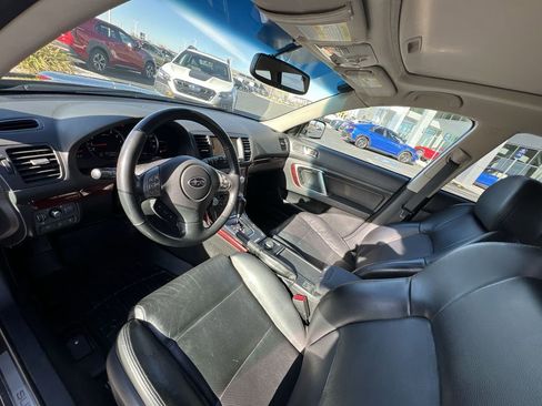Used 2009 Subaru Outback 2.5XT Limited image 10