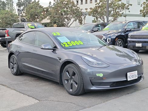 Used 2023 Tesla Model 3 Standard Range image 26