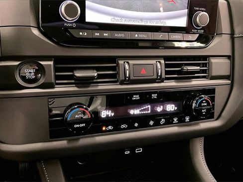 New 2025 Nissan Pathfinder S image 25