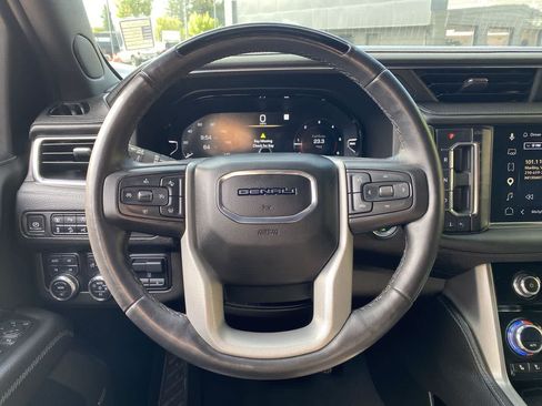 Used 2023 GMC Yukon Denali w/ Denali Reserve Package AWD/4WD image 19