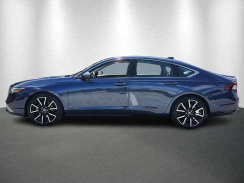 Used 2023 Honda Accord Touring image 4