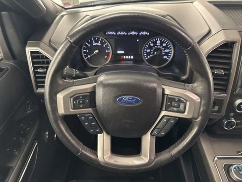 Used 2021 Ford Expedition XLT image 18