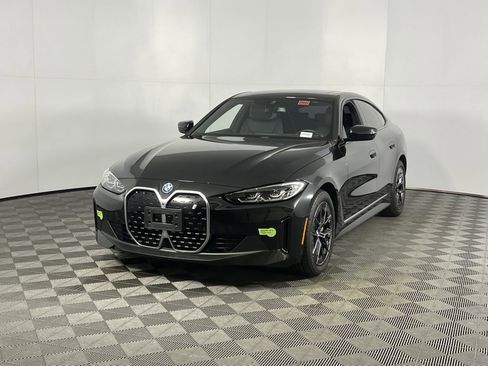 Used 2023 BMW i4 eDrive35 w/ Premium Package image 3