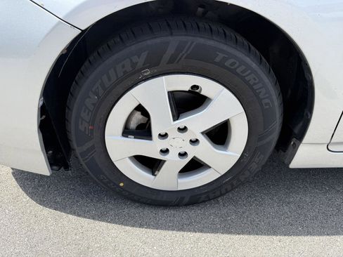 Used 2013 Toyota Prius Two image 15