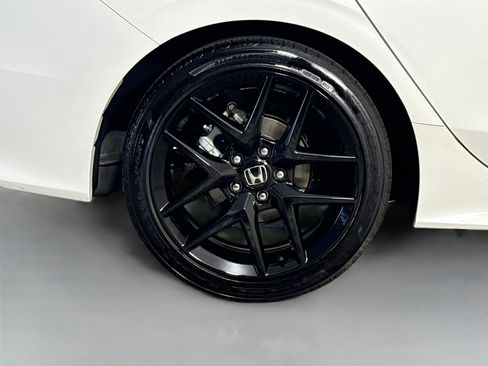 Used 2025 Honda Civic Sport image 33