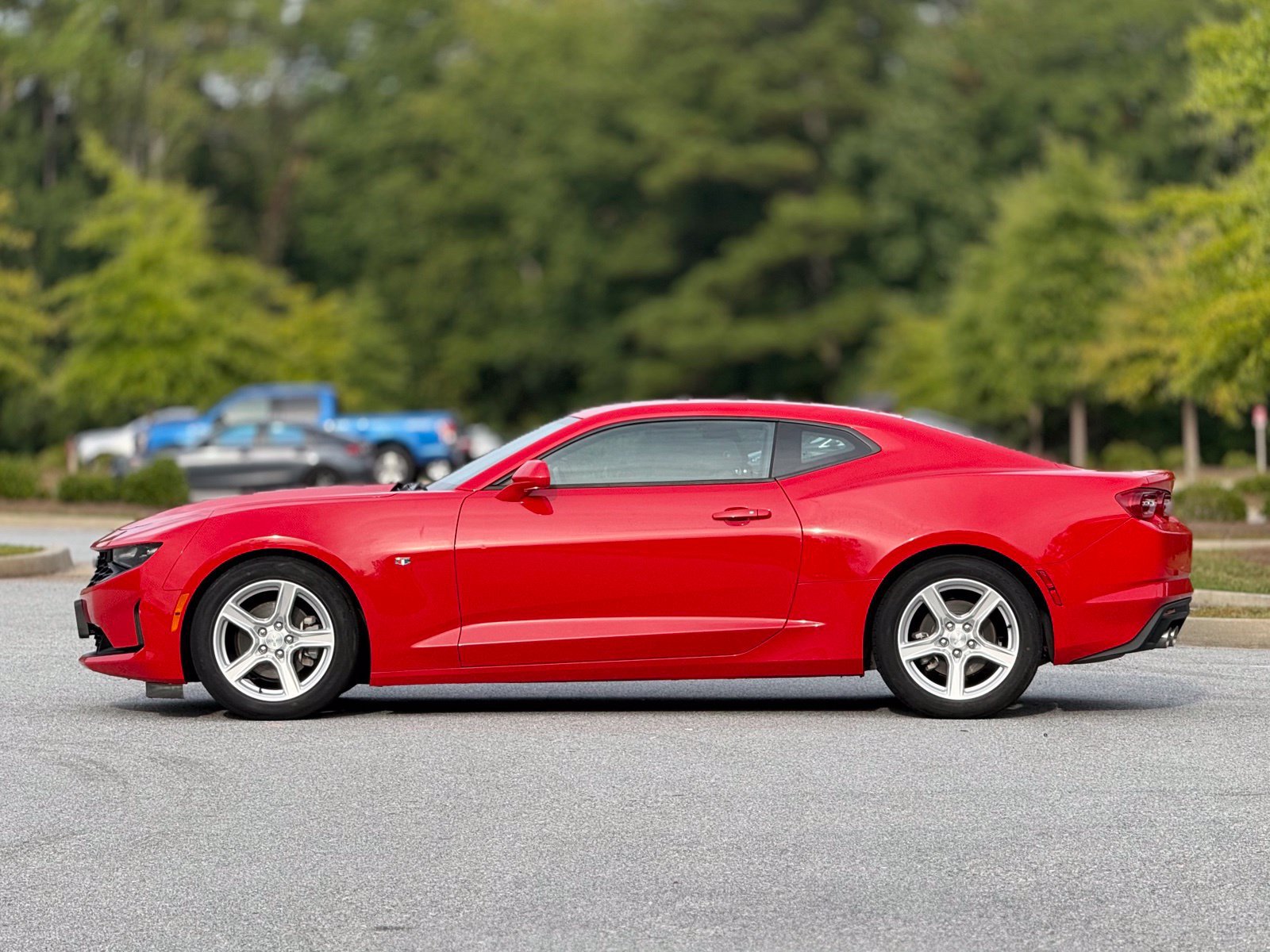 Used 2020 Chevrolet Camaro LT w/ Technology Package RWD image 9