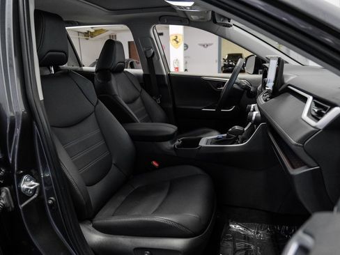 Used 2024 Toyota RAV4 Limited image 35