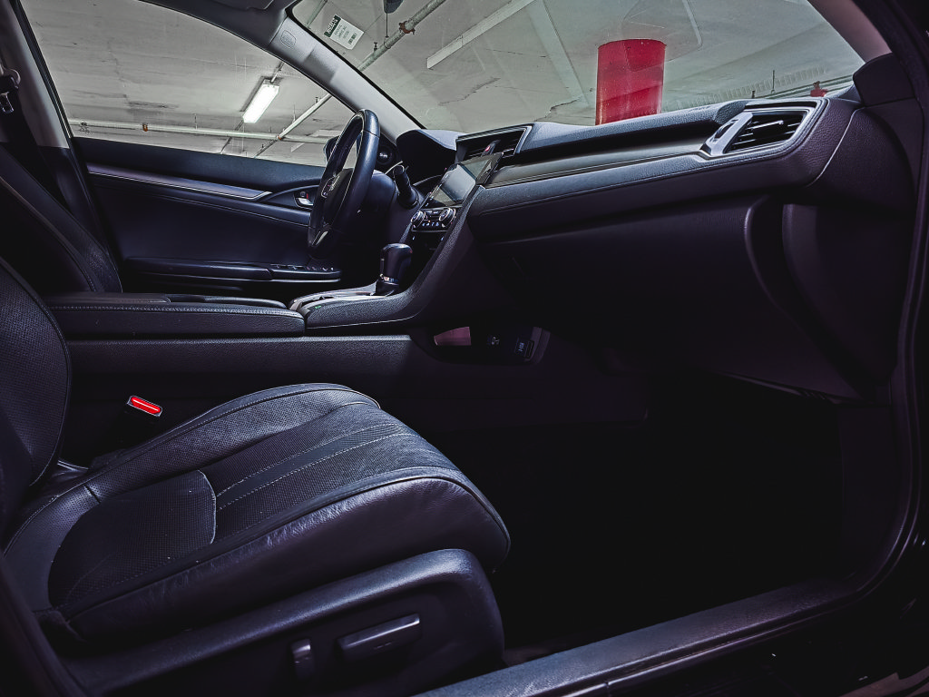 Used 2016 Honda Civic Touring image 34