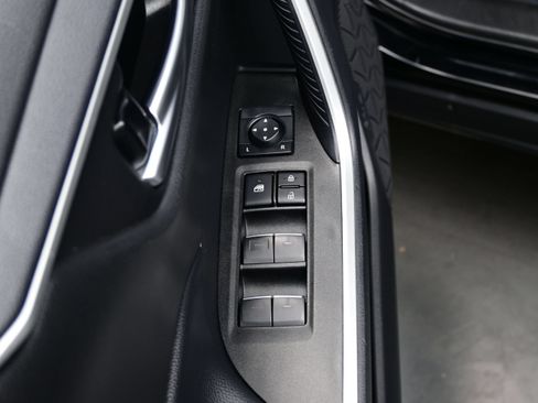 Used 2025 Toyota RAV4 XLE w/ Convenience Package AWD/4WD image 10
