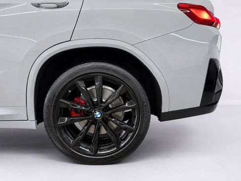 Used 2023 BMW X4 xDrive30i AWD/4WD image 9