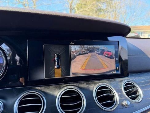 Used 2017 Mercedes-Benz E 300 4MATIC image 31