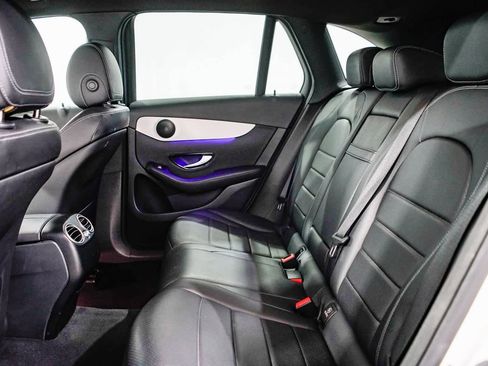 Used 2022 Mercedes-Benz GLC 300 image 17