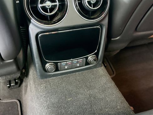 Used 2017 Jaguar XJ R-Sport image 27