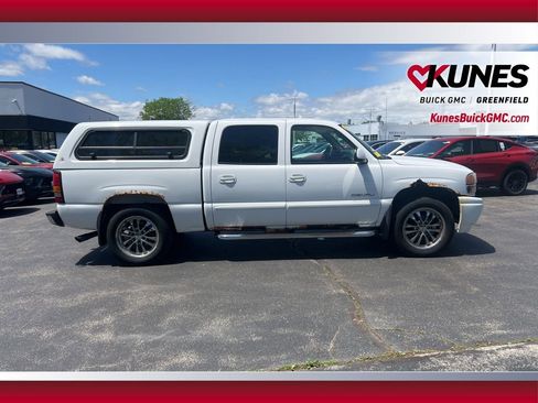 Used 2006 GMC Sierra 1500 Denali w/ Onstar Plus Package AWD/4WD image 3