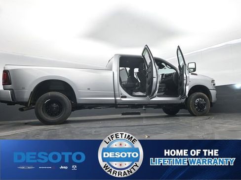New 2026 RAM 3500 Big Horn AWD/4WD image 69